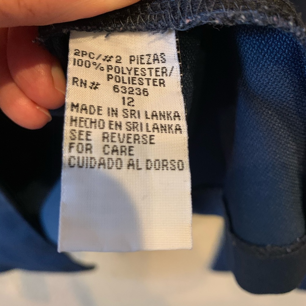 Dress Barn Vintage Navy Blue suit. EUC. Size 12. - Picture 9 of 10